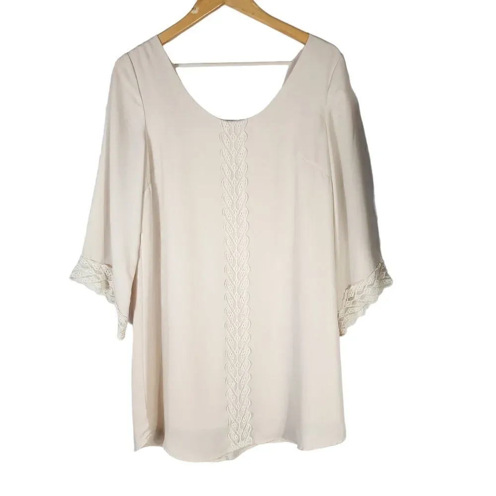 ASTR The Label Cream Scalloped Lace Trim Low Back Shift Mini Dress